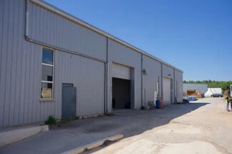 Plus de détails pour Local d'activités à louer