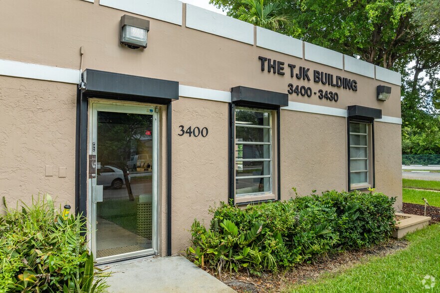 3410-3430 N 29th Ave, Hollywood, FL à louer - Photo de l’immeuble – Image 3 sur 5