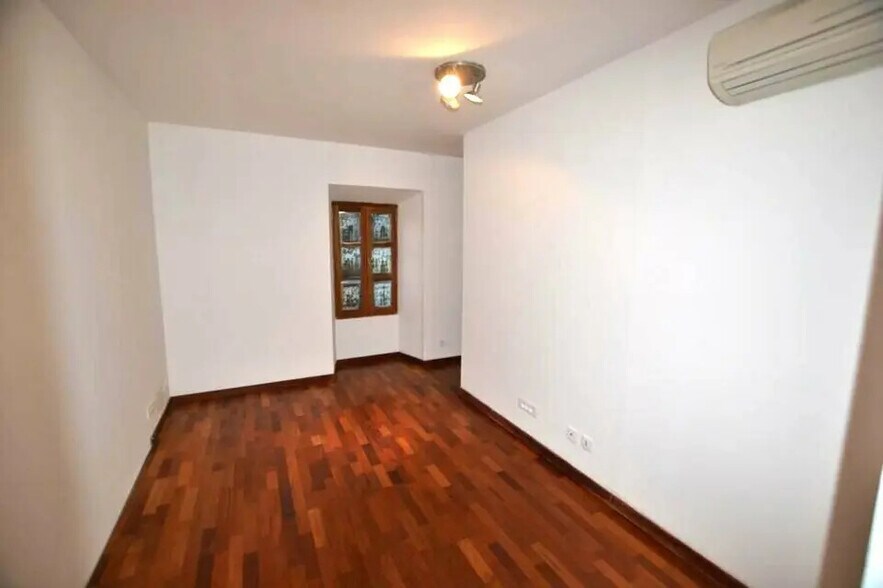 Local d’activités dans Valbonne à louer - Photo de l’immeuble – Image 3 sur 4