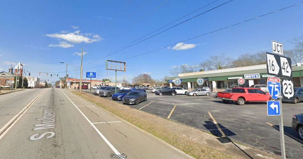 215-237 S Mulberry St, Jackson, GA à louer - Photo de l’immeuble – Image 2 sur 15