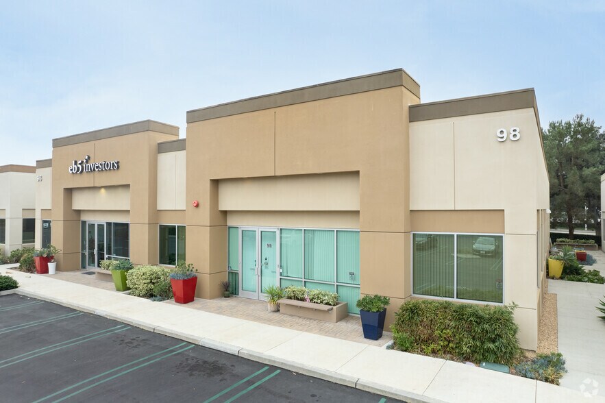94 Discovery, Irvine, CA à vendre - Photo de l’immeuble – Image 3 sur 28