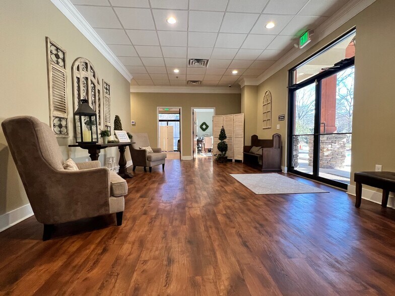 3506 Bush River Rd, Columbia, SC à vendre - Photo intérieure – Image 2 sur 10
