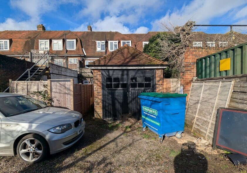 212-212a London Rd, Guildford à vendre - Photo de l’immeuble – Image 3 sur 8