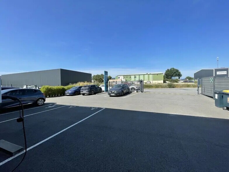 Industriel/Logistique dans Caudan à louer - Photo de l’immeuble – Image 3 sur 11