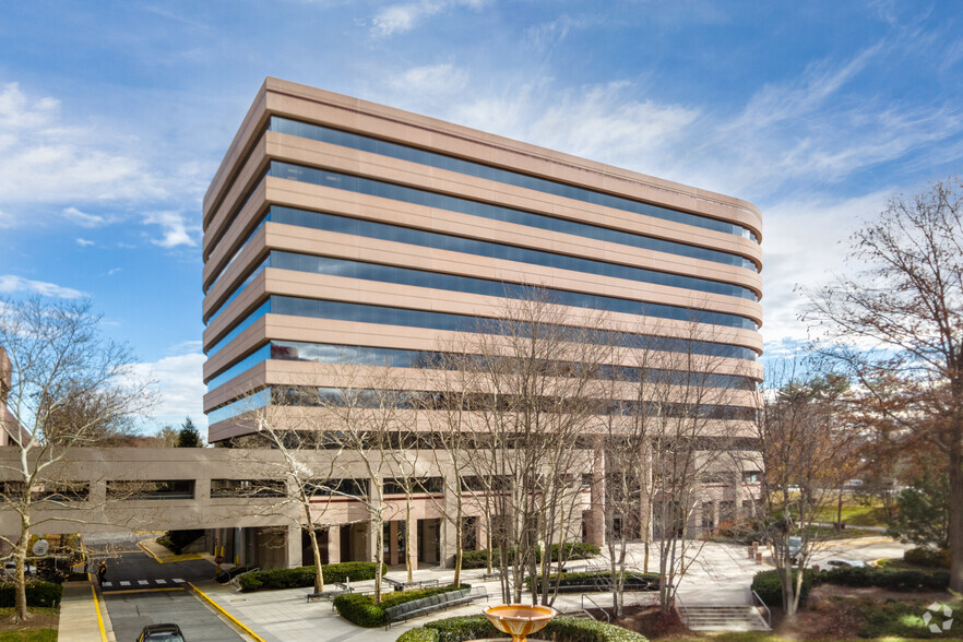 6701 Democracy Blvd, Bethesda, MD à louer - Photo de l’immeuble – Image 1 sur 4