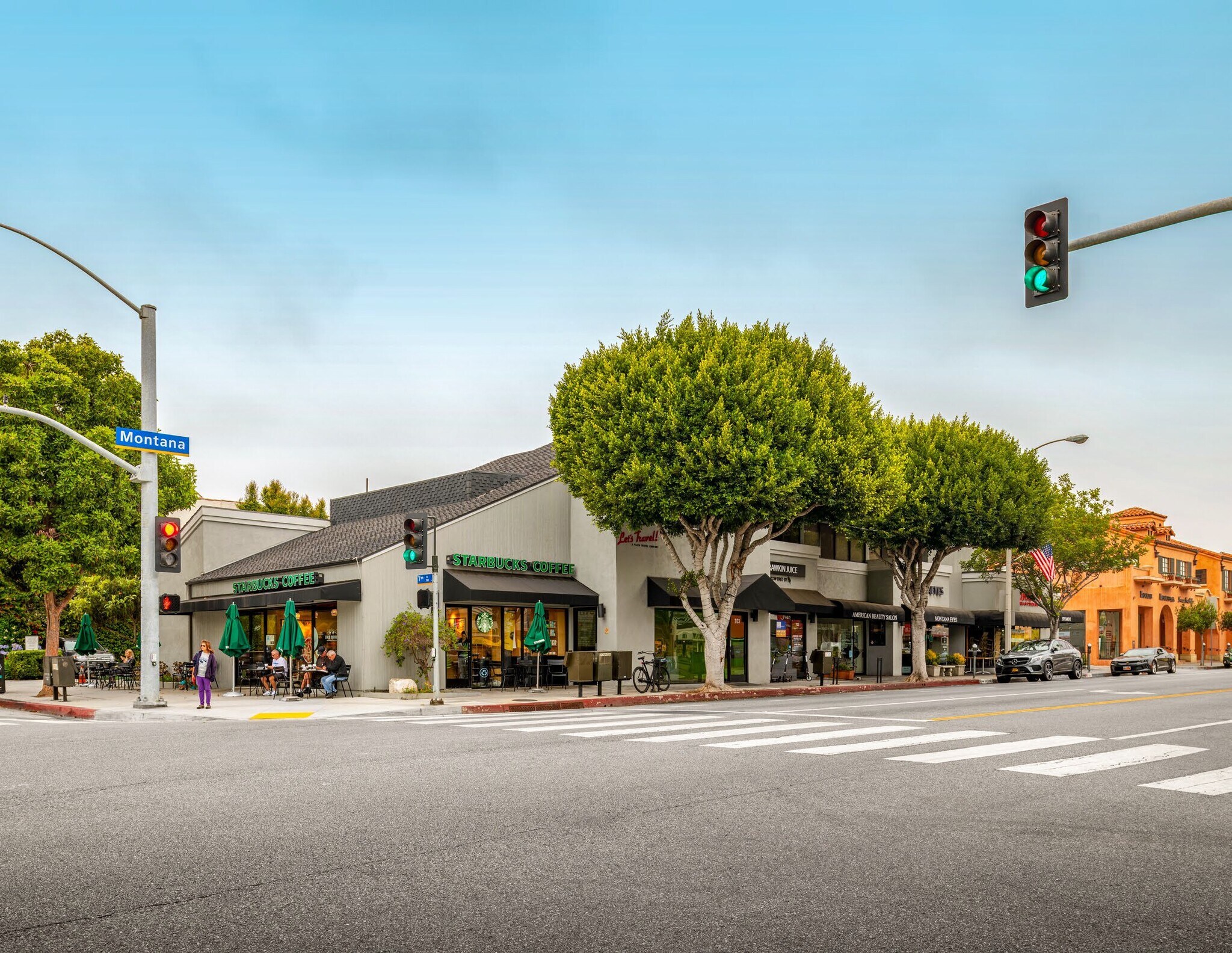 701-715 Montana Ave, Santa Monica, CA à louer Photo principale– Image 1 sur 24