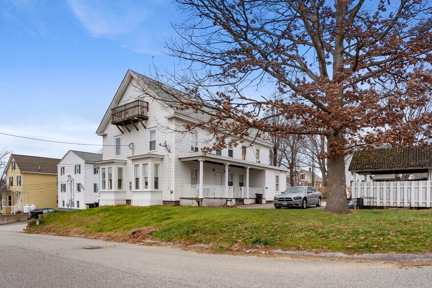 8 George St, Berwick, ME à vendre - Photo principale – Image 1 sur 42