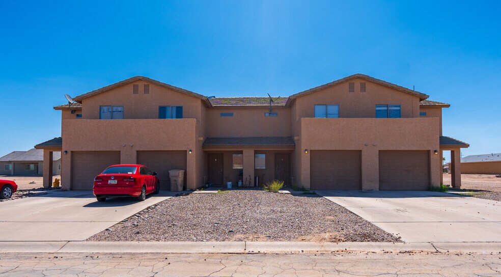 15855 S Moon Valley Rd, Arizona City, AZ à vendre - Photo principale – Image 1 sur 14