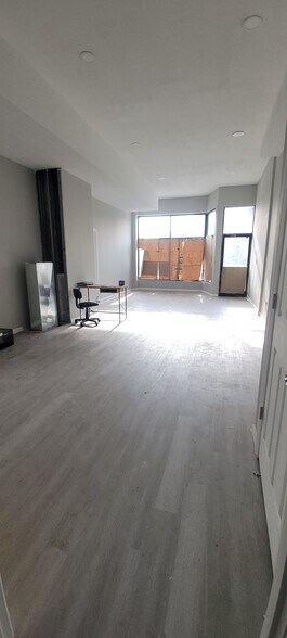 5100 Lorain Ave, Cleveland, OH à louer - Photo de l’immeuble – Image 3 sur 4