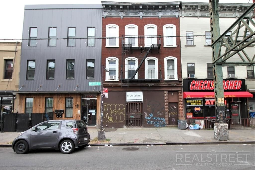 1154 Myrtle Ave, Brooklyn, NY à louer Photo de l’immeuble– Image 1 sur 7