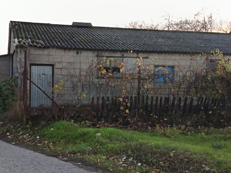 Calle de San Bartolo, 1062, Cacabelos, León à vendre - Photo de l’immeuble – Image 3 sur 7