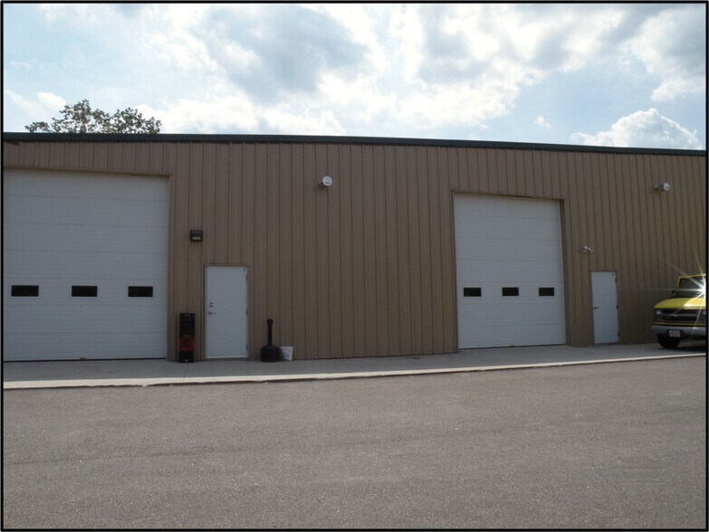 61 Airport Dr, Rochester, NH à louer - Photo de l’immeuble – Image 3 sur 7