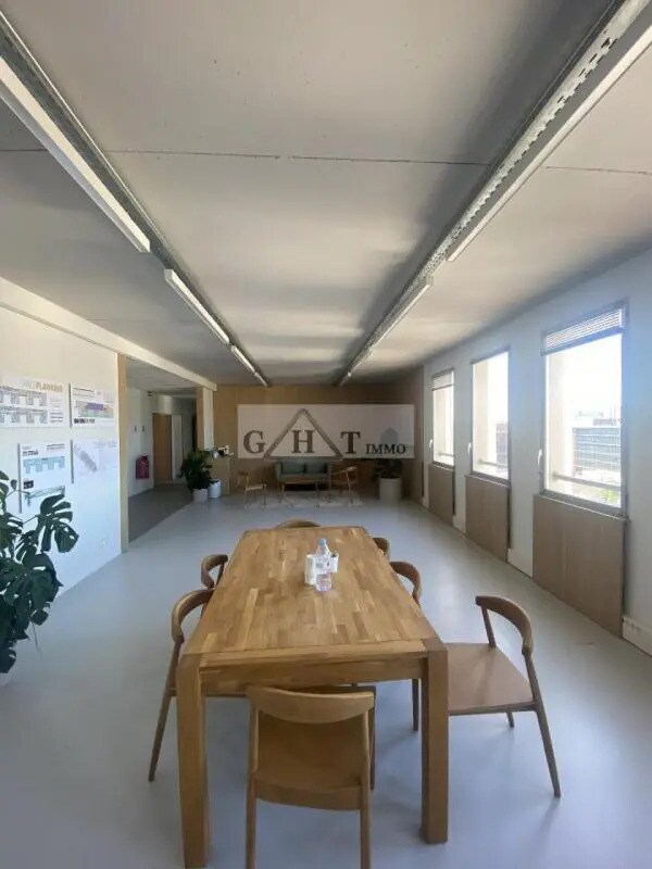 Bureau dans Montreuil à vendre Photo de l’immeuble– Image 1 sur 7