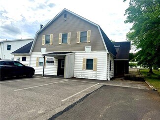 Plus de détails pour 230 E Water St, Slippery Rock, PA - Logement à vendre