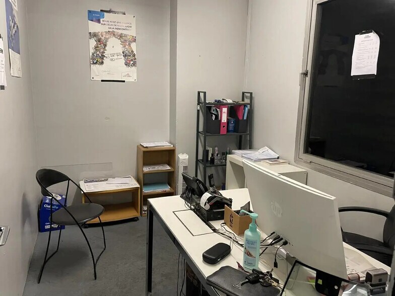 30 Voie Des Bâtisseurs, Courbevoie à louer - Photo de l’immeuble – Image 2 sur 6