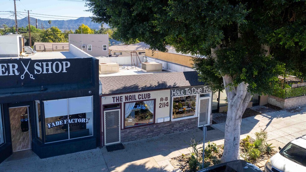 2114 W Magnolia Blvd, Burbank, CA à vendre - Photo de l’immeuble – Image 1 sur 77