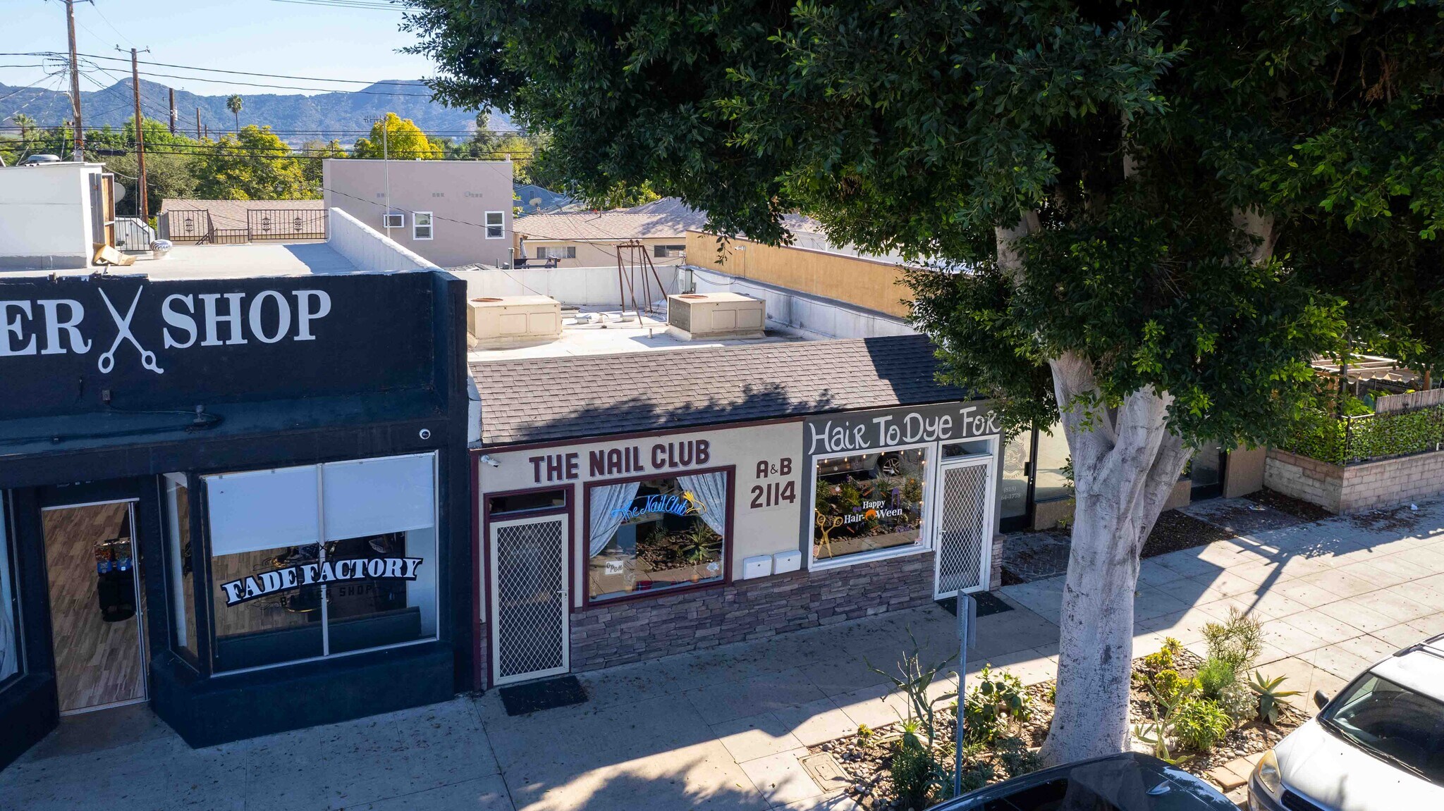 2114 W Magnolia Blvd, Burbank, CA à vendre Photo de l’immeuble– Image 1 sur 78