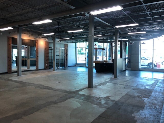 125 W 4th St, Royal Oak, MI à louer - Photo intérieure – Image 3 sur 5