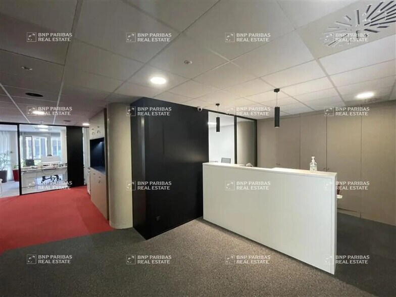 Bureau dans Castelnau-le-Lez à louer - Photo de l’immeuble – Image 3 sur 12