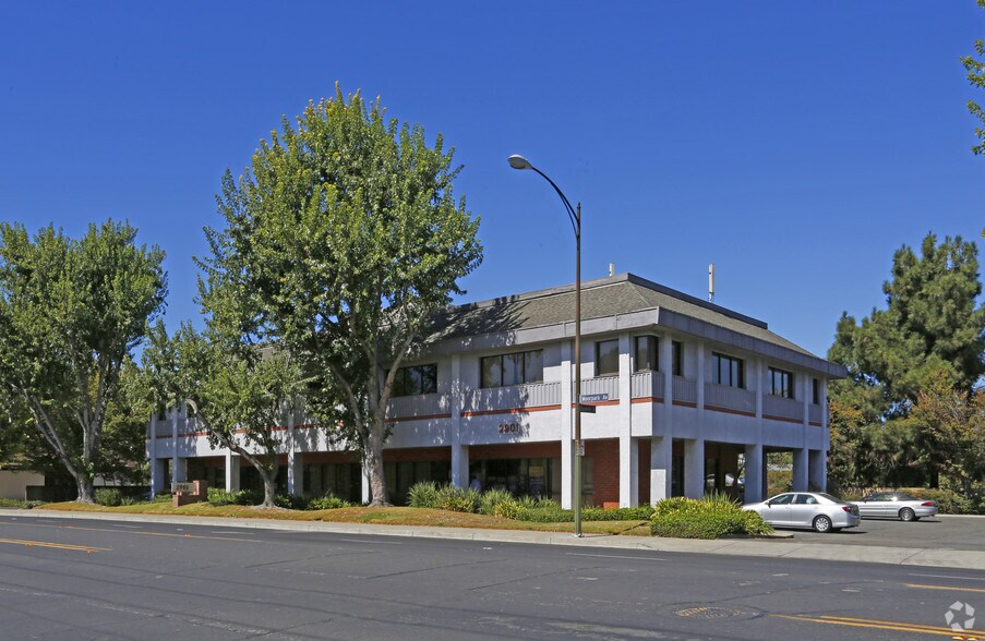 2901 Moorpark Ave, San Jose, CA à louer - Photo de l’immeuble – Image 2 sur 5
