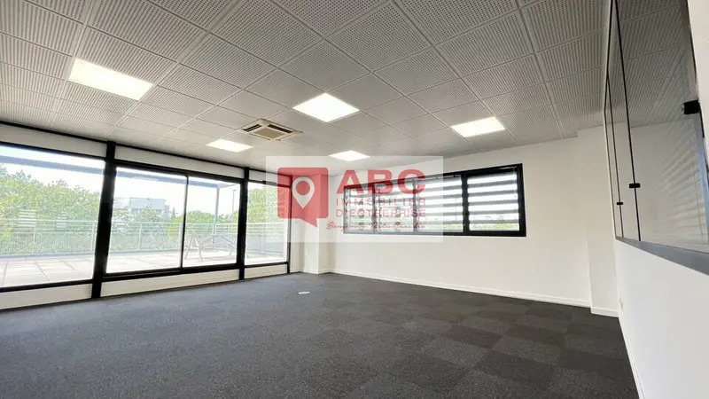 Bureau dans Montpellier à louer - Photo de l’immeuble – Image 3 sur 12