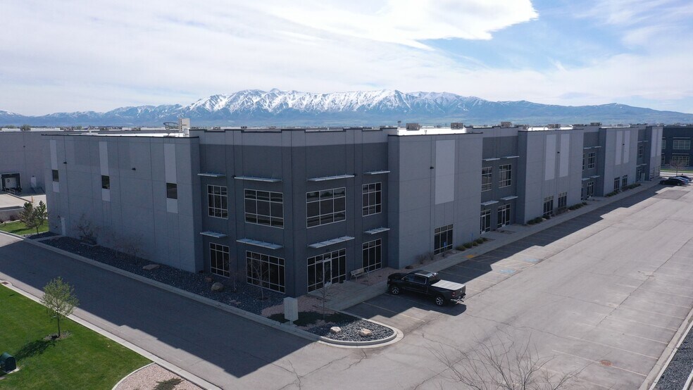 3145 N 200 W, Hyde Park, UT à louer - Photo principale – Image 1 sur 4