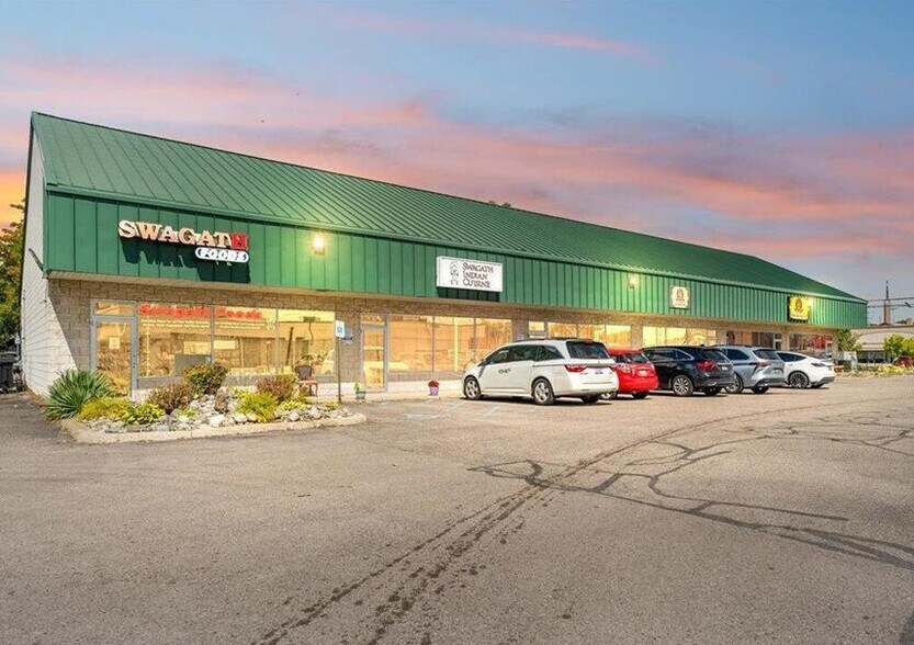 1060 Trowbridge Rd, East Lansing, MI à vendre - Photo de l’immeuble – Image 1 sur 17