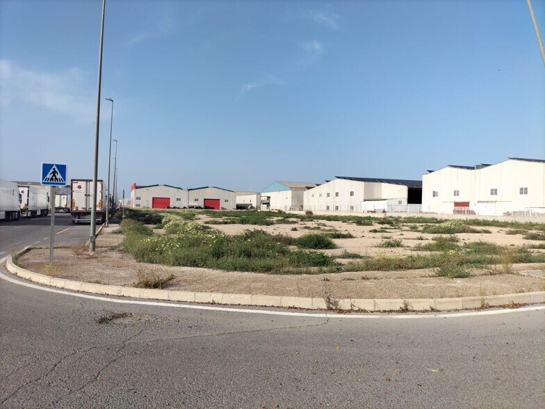 Industriel/Logistique dans Almoradí à vendre - Photo de l’immeuble – Image 2 sur 3