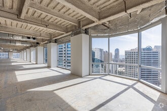 550 W C St, San Diego, CA à louer Photo intérieure– Image 2 sur 4
