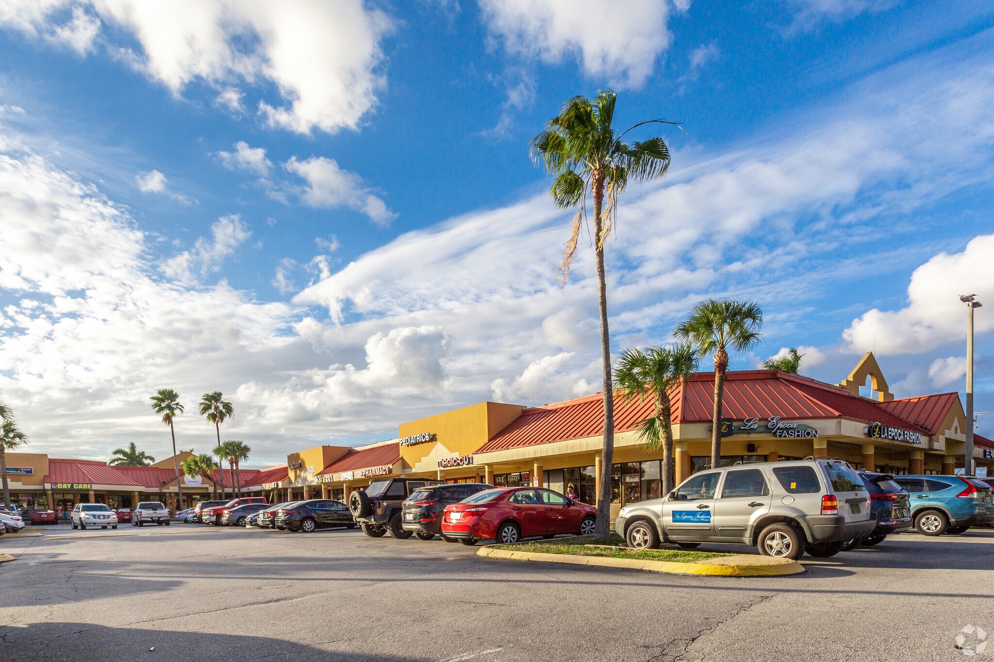 11300 NW 87th Ct, Hialeah, FL à louer Photo principale– Image 1 sur 14