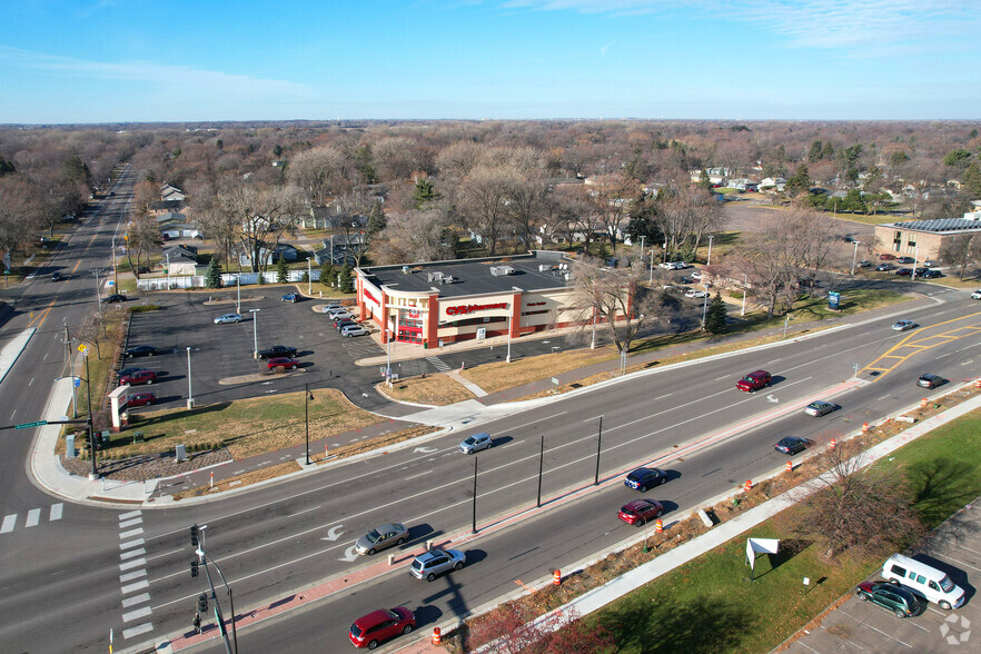 5801 Brooklyn Blvd, Brooklyn Center, MN à louer - Aérien – Image 3 sur 6