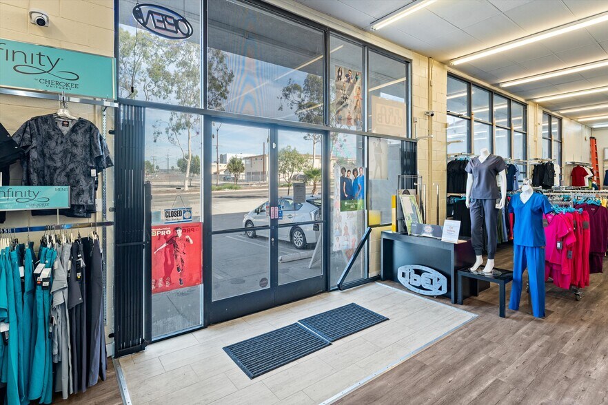 500 E Willow St, Long Beach, CA à vendre - Photo de l’immeuble – Image 3 sur 41