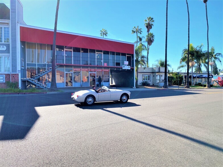 8415 La Mesa Blvd, La Mesa, CA à vendre - Photo de l’immeuble – Image 3 sur 11