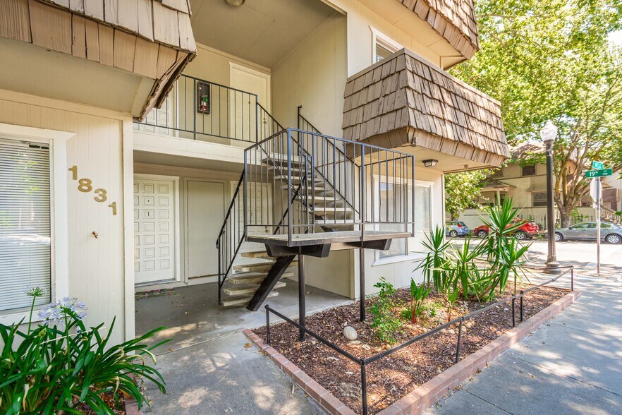 1829 H St, Sacramento, CA à vendre - Photo de l’immeuble – Image 3 sur 11