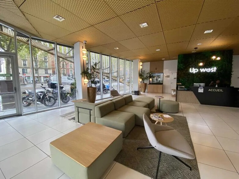 58-60 Avenue Edouard Vaillant, Boulogne-Billancourt à louer - Hall d’entrée – Image 3 sur 6