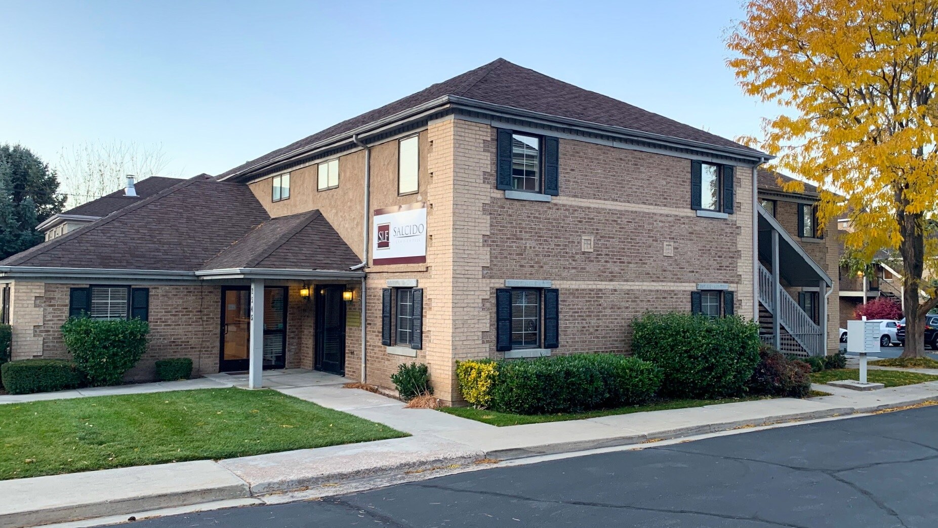 2545 N Canyon Rd, Provo, UT à louer Photo principale– Image 1 sur 28