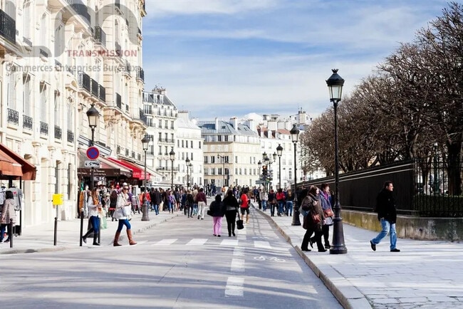 Plus de détails pour Local commercial à louer