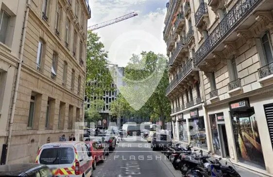 Local commercial dans Paris à louer - Photo de l’immeuble – Image 2 sur 2