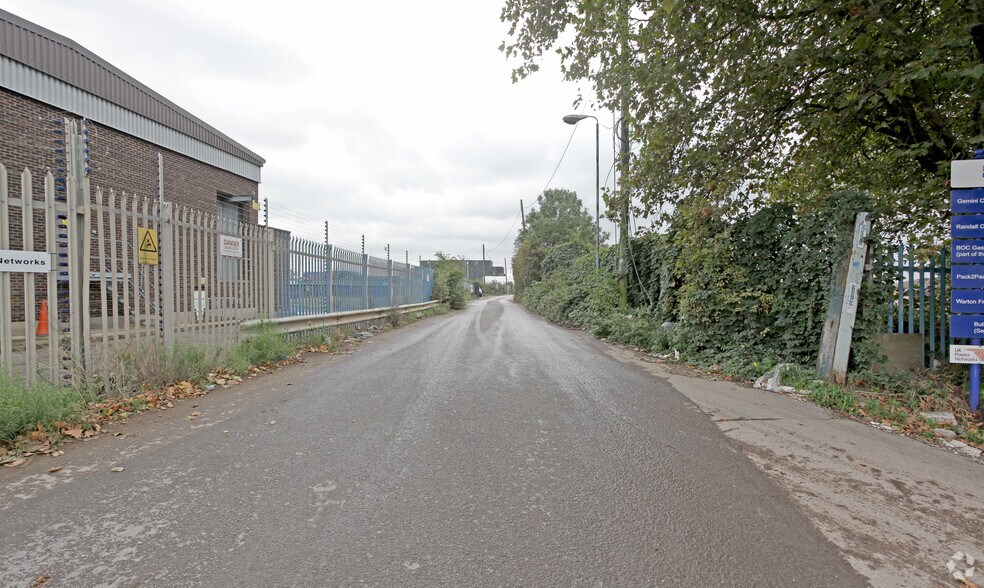 80 River Rd, Barking à louer - Photo de l’immeuble – Image 2 sur 2