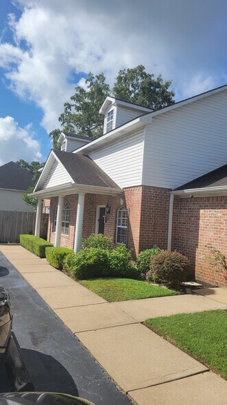 801 Morton St, Richmond, TX à vendre - Photo de l’immeuble – Image 2 sur 23