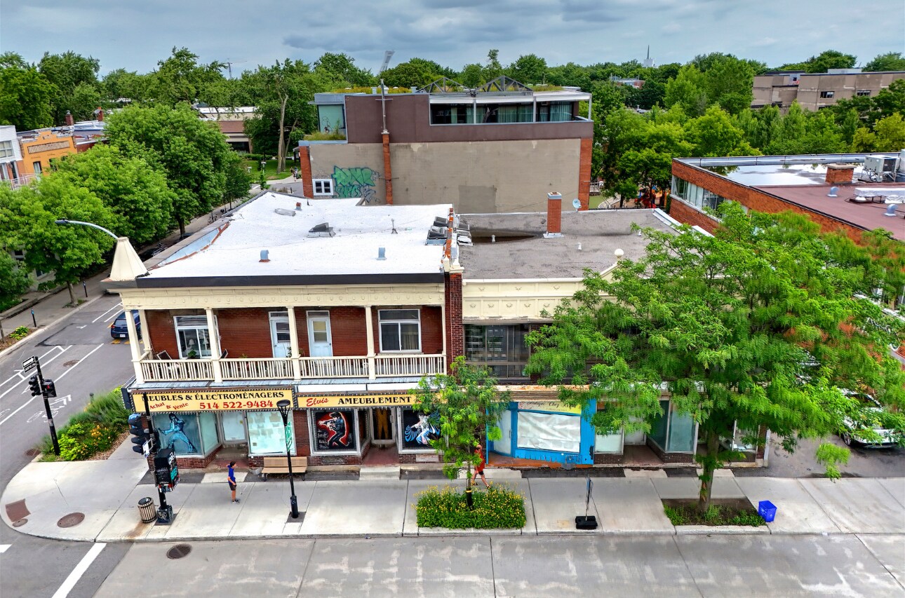 View Photo