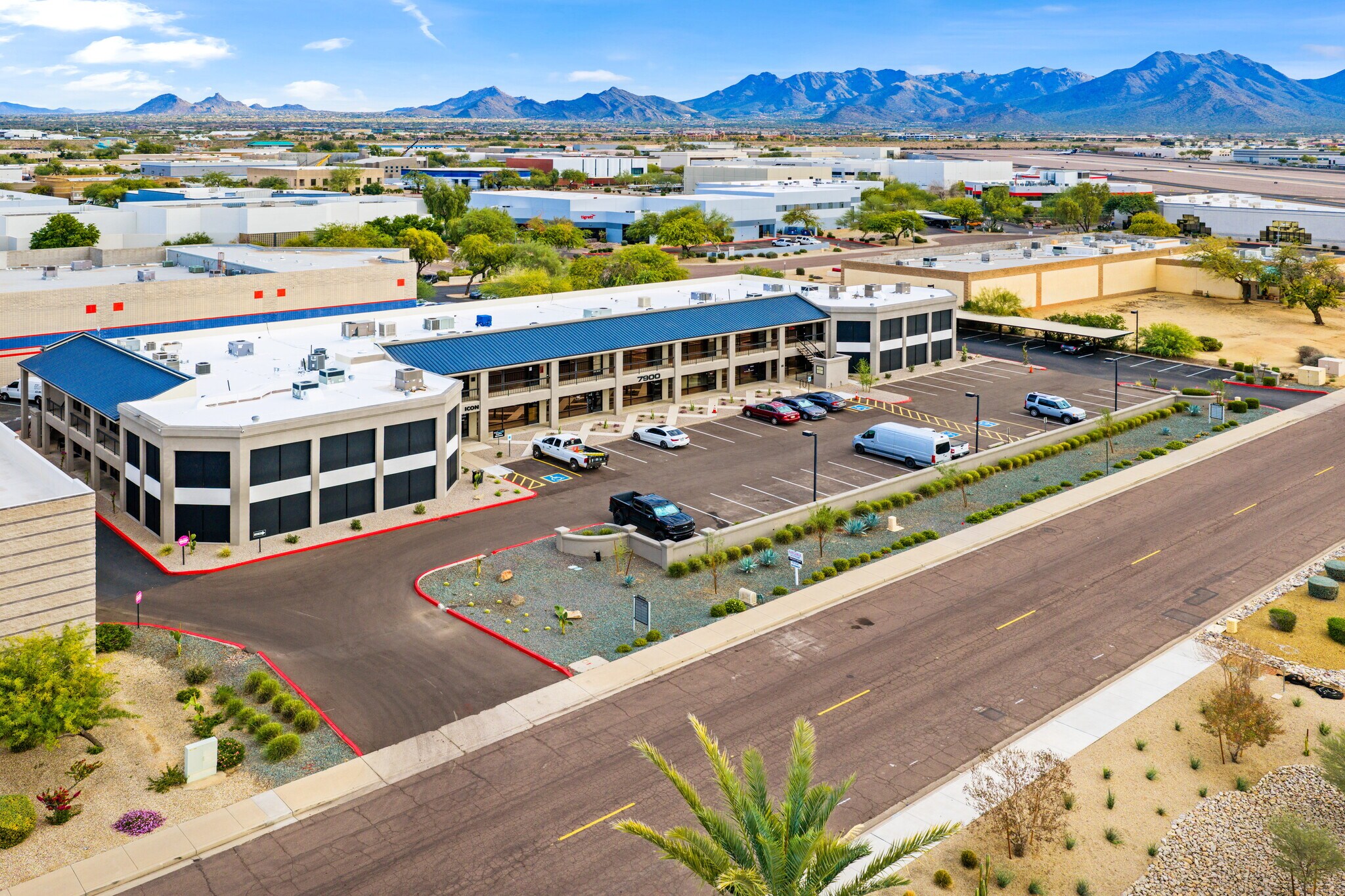 7900 E Greenway Rd, Scottsdale, AZ à louer Photo principale– Image 1 sur 9