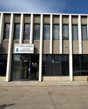 8712 51 Av NW, Edmonton, AB à louer Photo de l’immeuble– Image 1 sur 1