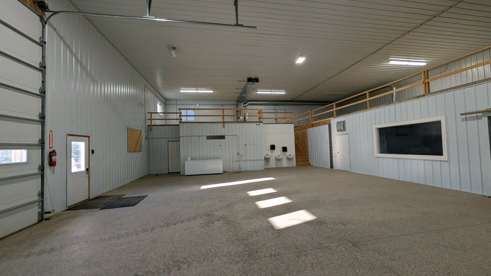 1662 Ashley Ave, Larchwood, IA à louer - Photo intérieure – Image 3 sur 6