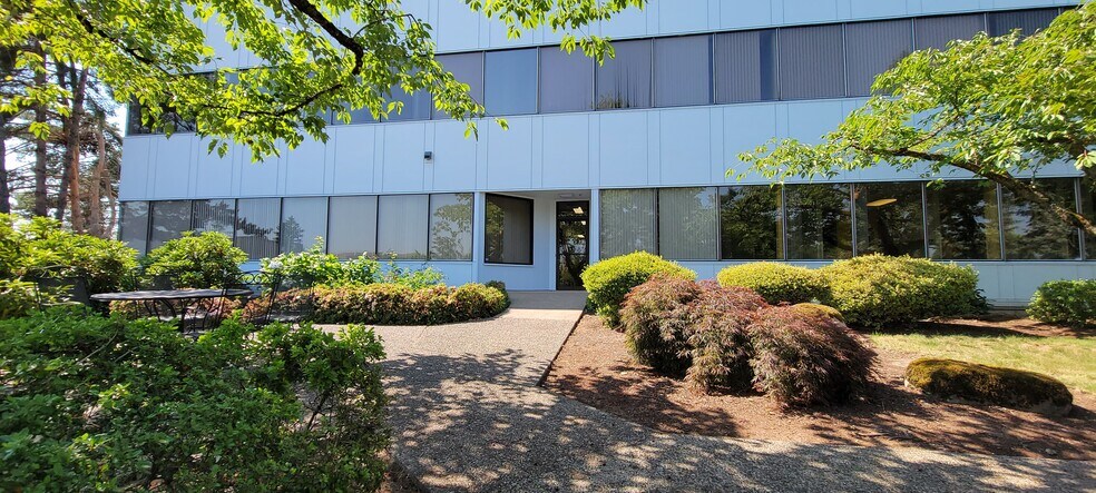 1001 Molalla Ave, Oregon City, OR à louer - Photo de l’immeuble – Image 3 sur 10