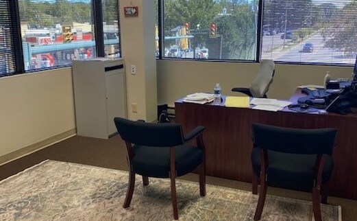 374 Maple Ave E, Vienna, VA à louer - Photo de l’immeuble – Image 3 sur 15