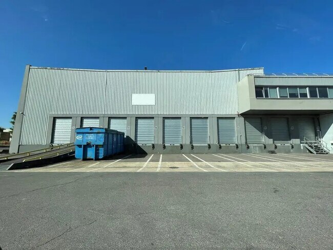 Plus de détails pour Industriel/Logistique à louer