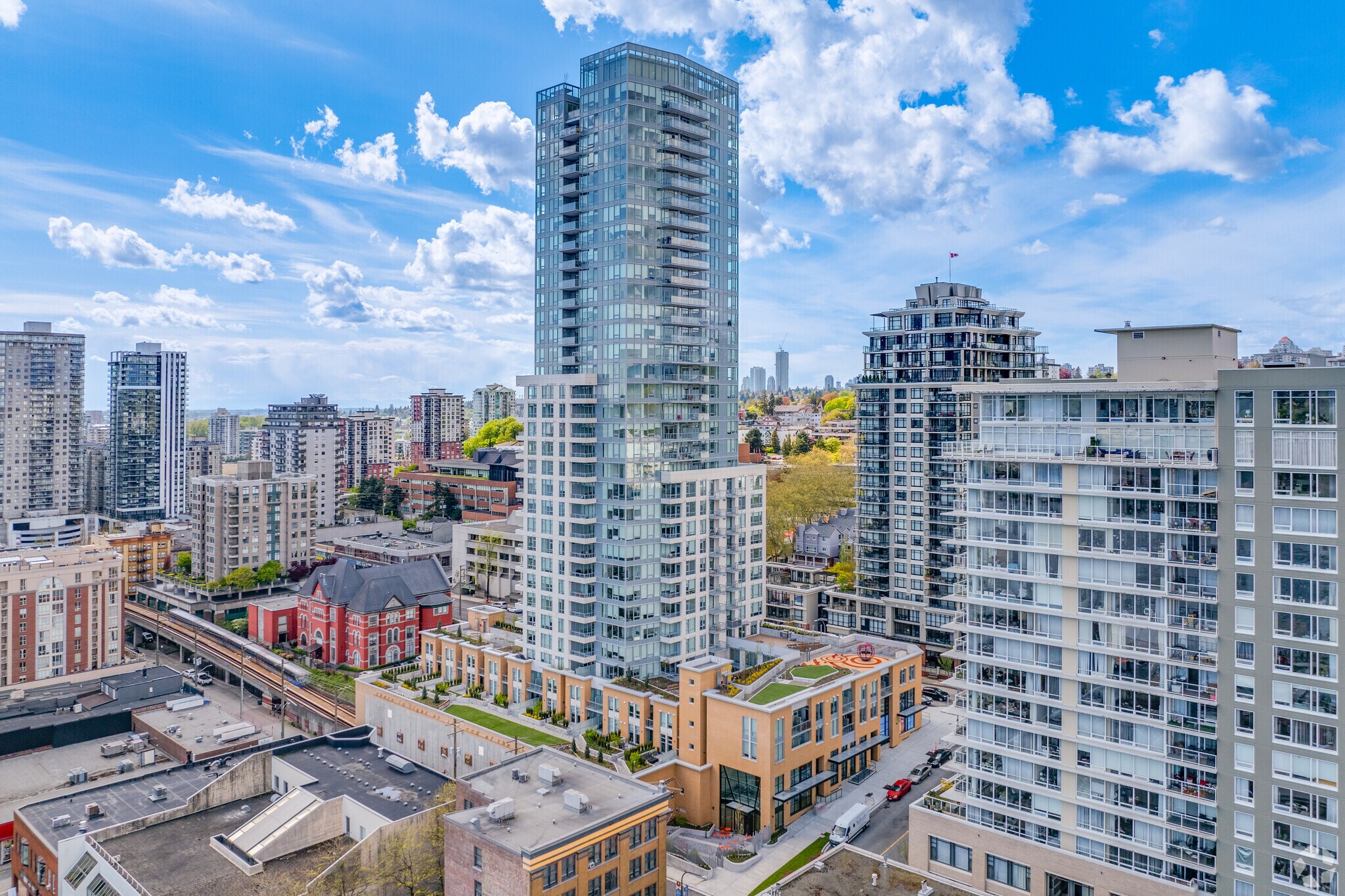42 Sixth St, New Westminster, BC à vendre Photo principale– Image 1 sur 7