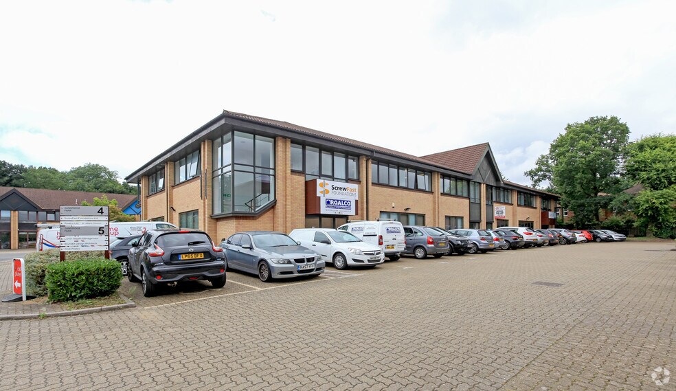 Porters Wood, St Albans à louer - Photo de l’immeuble – Image 2 sur 5