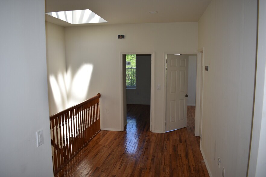 1108 Blake Ave, Brooklyn, NY à vendre - Photo de l’immeuble – Image 2 sur 11